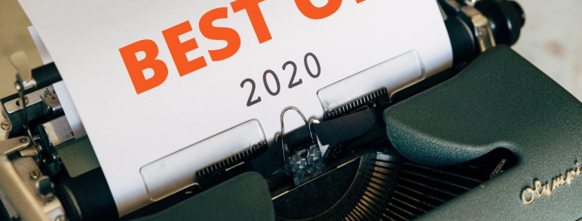Ausgezeichnet.org wählt die Top Picks der Blogbeiträge aus 2020 und berichtet so über Content Marketing, Unique Selling Proposition, Home-Office, Trust Funnel und User Experience, das Bild zeigt eine Schreibmaschine mit einem Blatt Papier, auf dem Best Of 2020 steht
