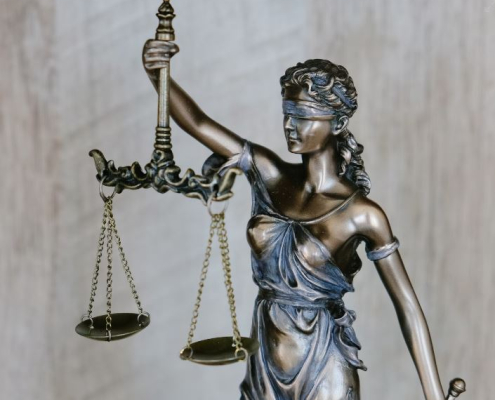 Mediation innerhalb des Schlichtungsverfahrens von AUSGEZEICHNET.or, um Missverständnisse zu beseitigen und Bewertungen zu verifizieren